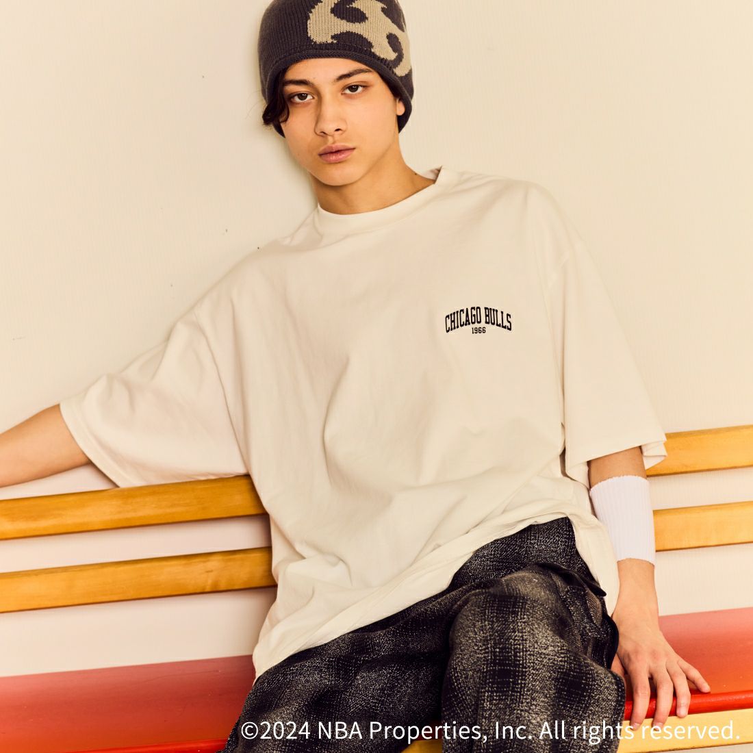 OFF THE COURT BY NBA [オフ ザ コート バイ エヌビーエー] 別注 チームTシャツ [JF-24SS-002-JF] WHT BULLS