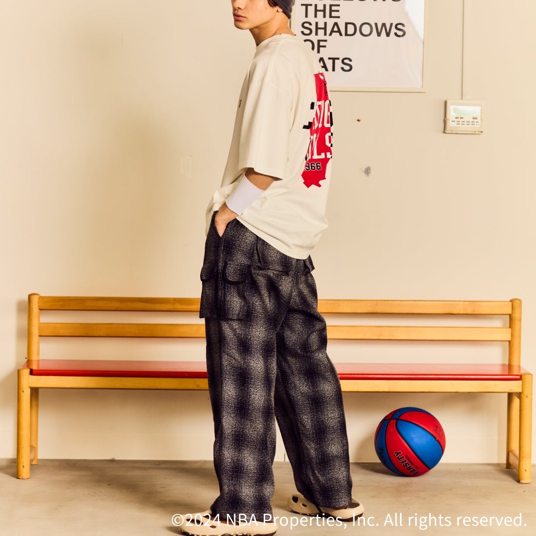 OFF THE COURT BY NBA [オフ ザ コート バイ エヌビーエー] 別注 チームTシャツ [JF-24SS-002-JF] WHT BULLS