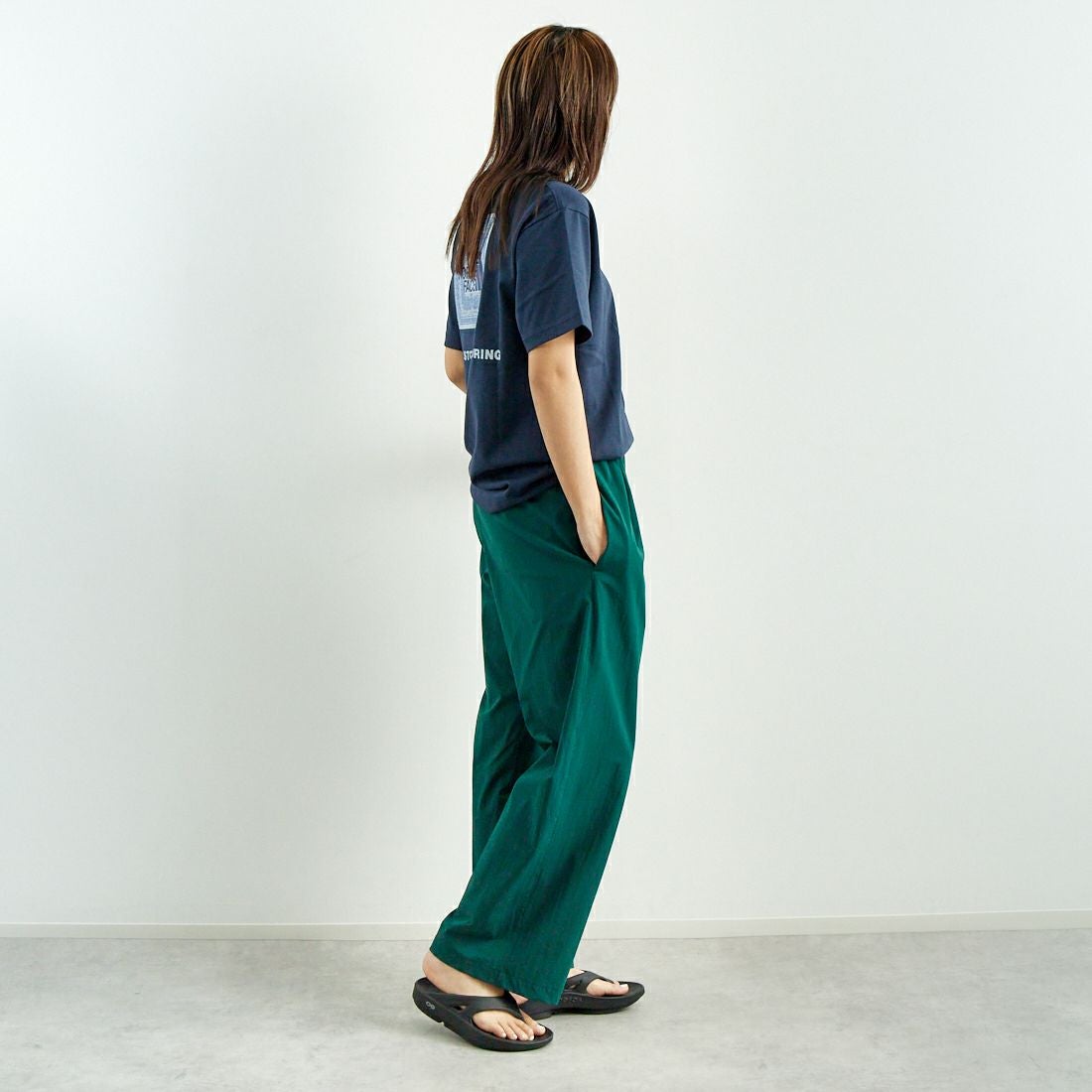 THE NORTH FACE [ザ ノースフェイス] ショートスリーブ バンダナスクエアロゴTシャツ [NT32446] UN &&モデル身長：167cm 着用サイズ：S&&