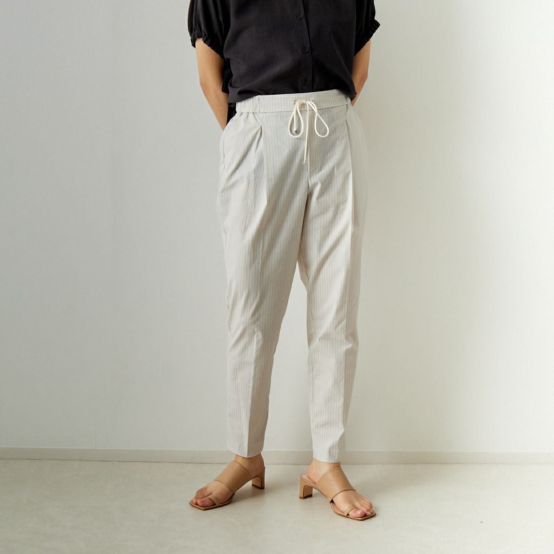 Jeans Factory Clothes [ジーンズファクトリークローズ] バックラッシュリネンプラススティックパンツ [21242052] 031 ｵﾌｽﾄﾗｲ &&モデル身長：160cm 着用サイズ：38&&