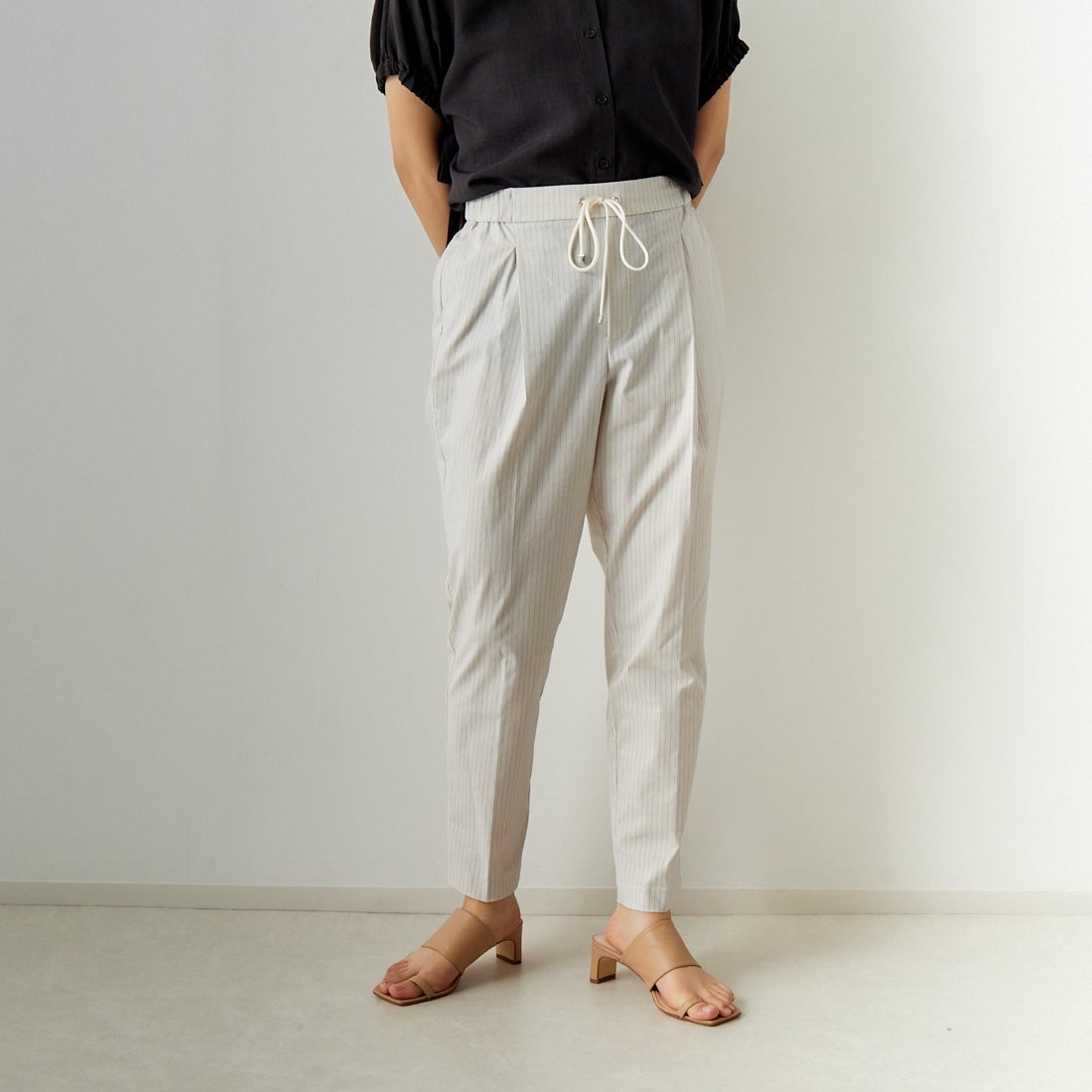 Jeans Factory Clothes [ジーンズファクトリークローズ] バックラッシュリネンプラススティックパンツ [21242052] 031 ｵﾌｽﾄﾗｲ &&モデル身長：160cm 着用サイズ：38&&