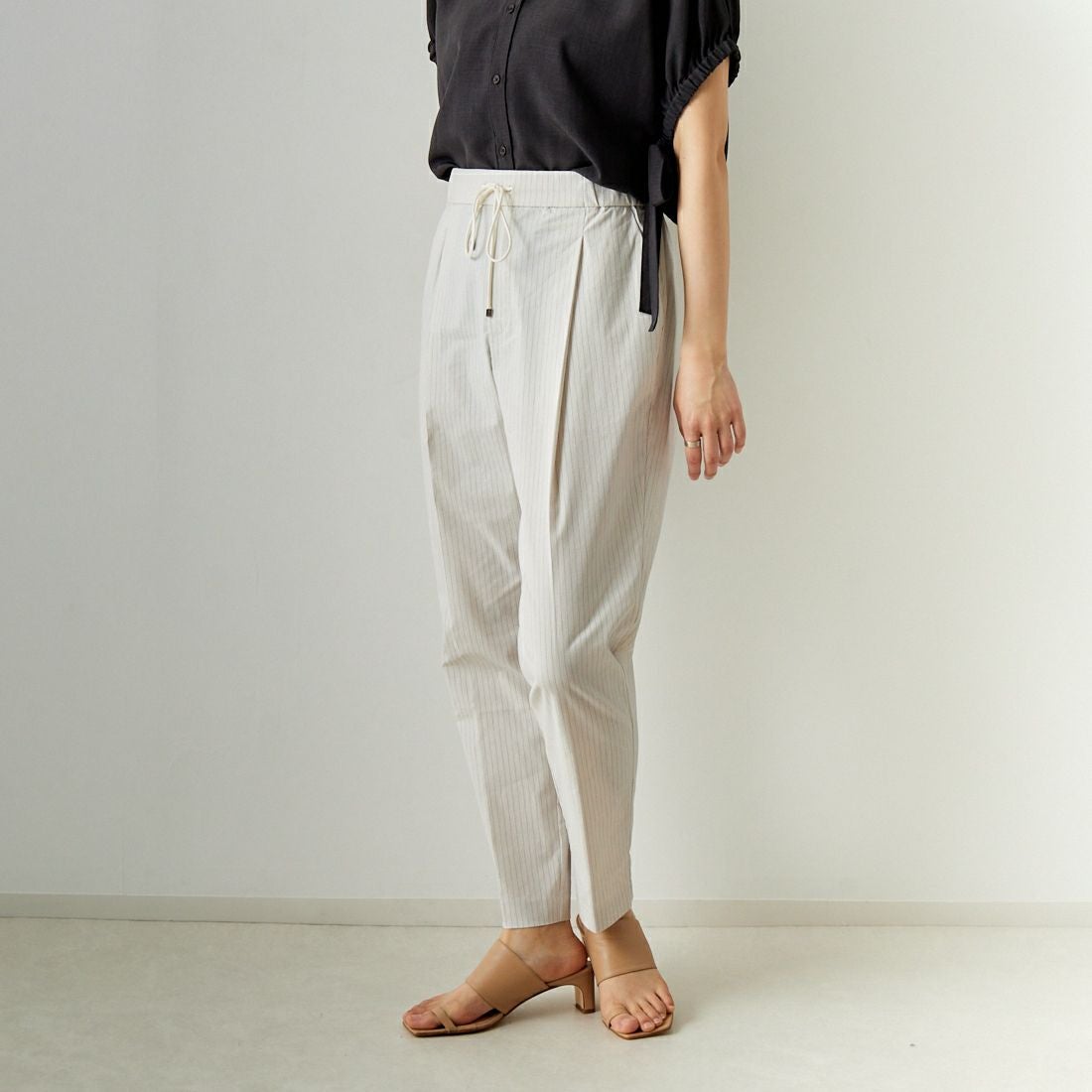 Jeans Factory Clothes [ジーンズファクトリークローズ] バックラッシュリネンプラススティックパンツ [21242052] 031 ｵﾌｽﾄﾗｲ &&モデル身長：160cm 着用サイズ：38&&