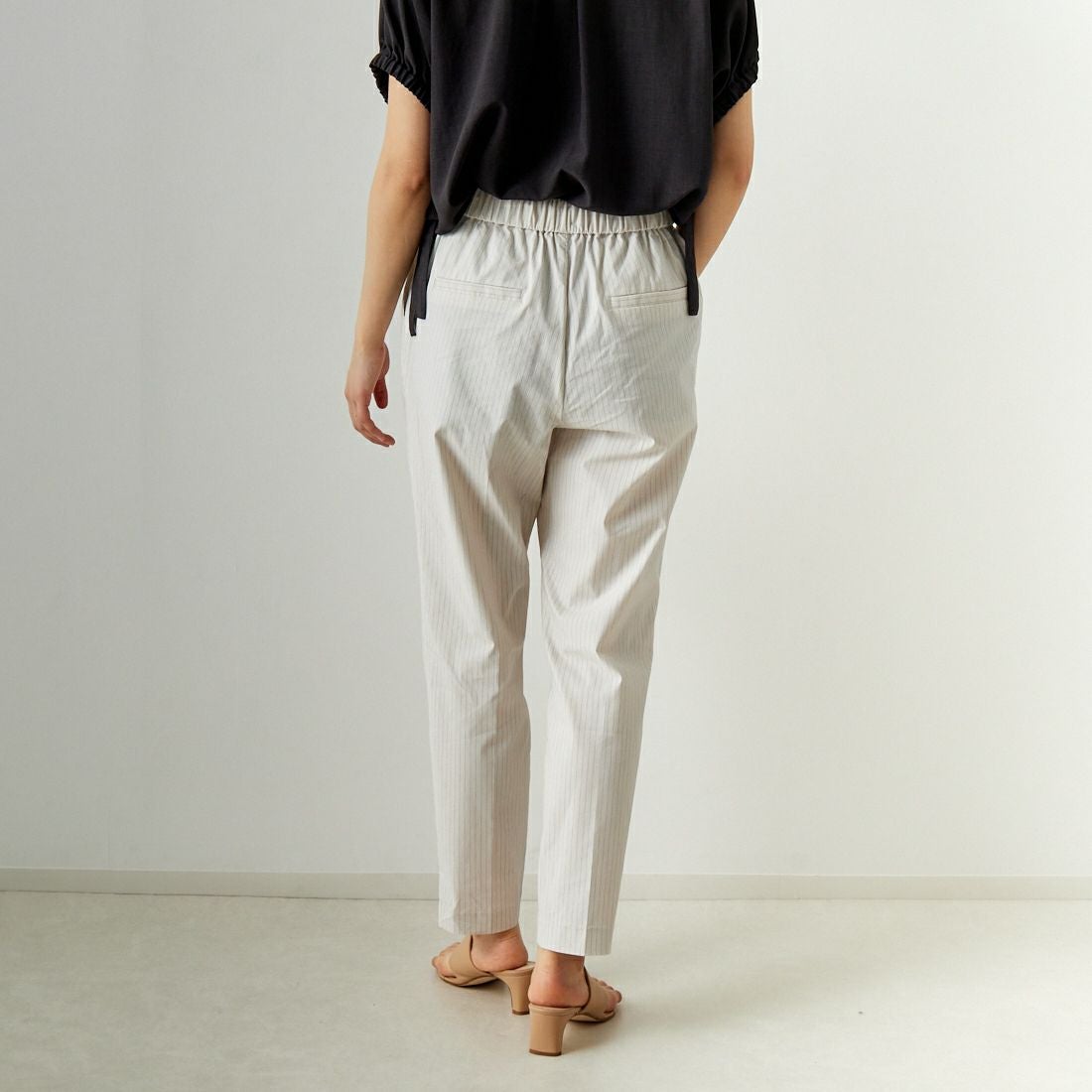 Jeans Factory Clothes [ジーンズファクトリークローズ] バックラッシュリネンプラススティックパンツ [21242052] 031 ｵﾌｽﾄﾗｲ &&モデル身長：160cm 着用サイズ：38&&