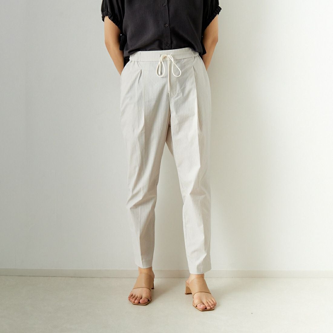 Jeans Factory Clothes [ジーンズファクトリークローズ] バックラッシュリネンプラススティックパンツ [21242052] 031 ｵﾌｽﾄﾗｲ &&モデル身長：160cm 着用サイズ：38&&