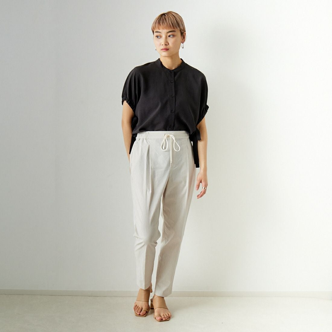 Jeans Factory Clothes [ジーンズファクトリークローズ] バックラッシュリネンプラススティックパンツ [21242052] 031 ｵﾌｽﾄﾗｲ &&モデル身長：160cm 着用サイズ：38&&