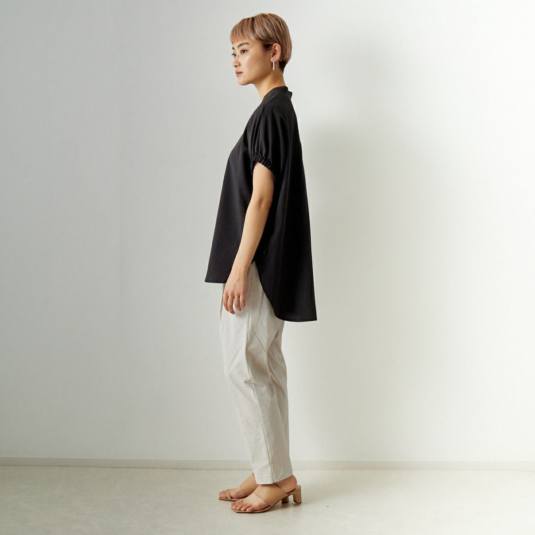 Jeans Factory Clothes [ジーンズファクトリークローズ] バックラッシュリネンプラススティックパンツ [21242052] 031 ｵﾌｽﾄﾗｲ &&モデル身長：160cm 着用サイズ：38&&