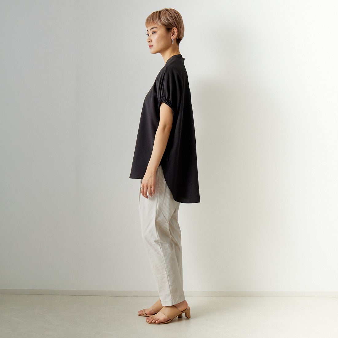 Jeans Factory Clothes [ジーンズファクトリークローズ] バックラッシュリネンプラススティックパンツ [21242052] 031 ｵﾌｽﾄﾗｲ &&モデル身長：160cm 着用サイズ：38&&