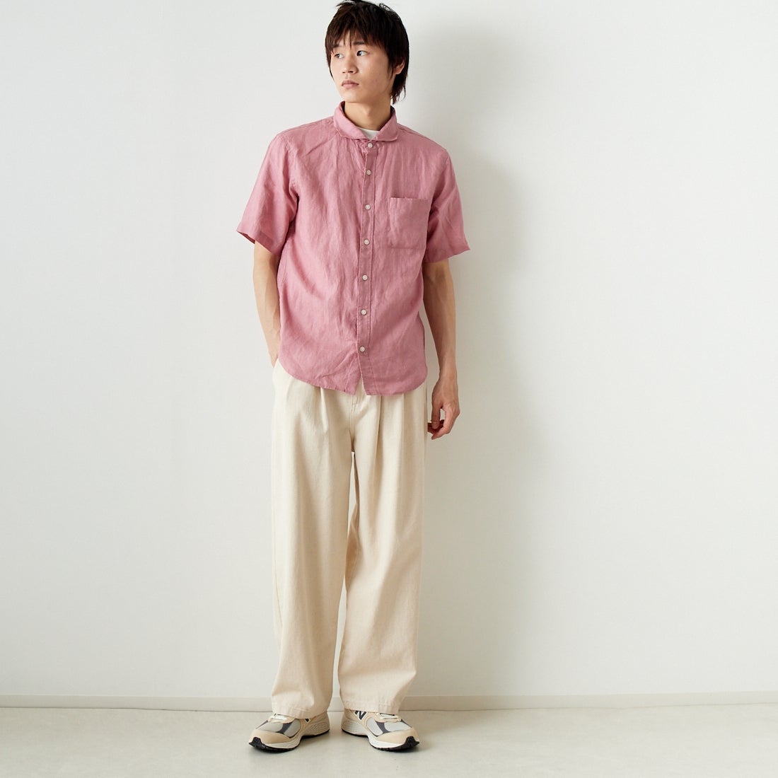 33Degrees [サーティスリーディグリーズ] フレンチリネン ショートスリーブシャツ [BFP610] 110 PINK &&モデル身長：182cm 着用サイズ：L&&