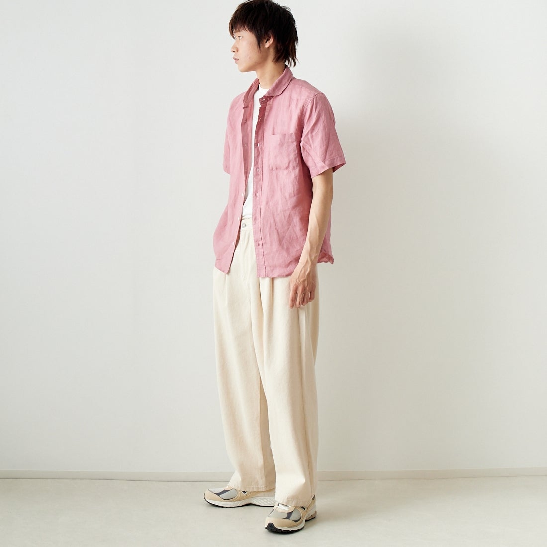 33Degrees [サーティスリーディグリーズ] フレンチリネン ショートスリーブシャツ [BFP610] 110 PINK &&モデル身長：182cm 着用サイズ：L&&