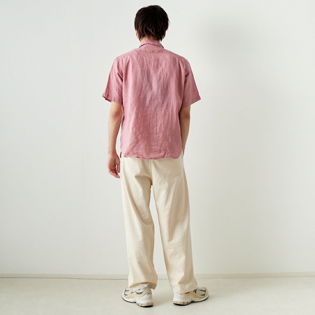 33Degrees [サーティスリーディグリーズ] フレンチリネン ショートスリーブシャツ [BFP610] 110 PINK &&モデル身長：182cm 着用サイズ：L&&