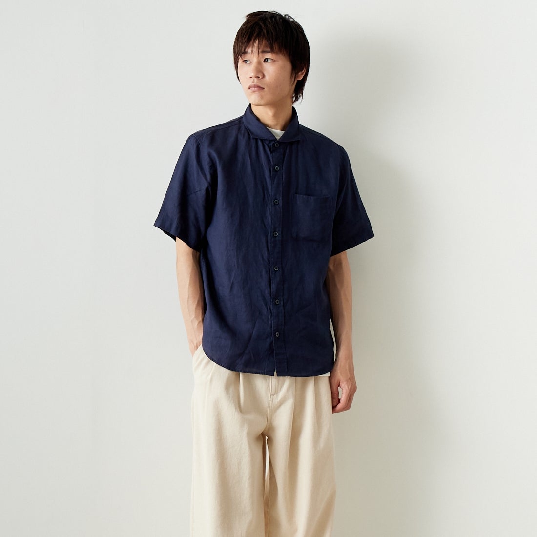 33Degrees [サーティスリーディグリーズ] フレンチリネン ショートスリーブシャツ [BFP610] 540 NAVY &&モデル身長：182cm 着用サイズ：L&&