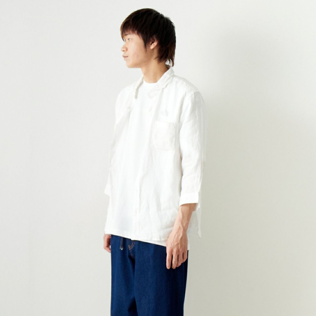 33Degrees [サーティスリーディグリーズ] フレンチリネン 七分袖シャツ [BFQ210] 010 WHITE &&モデル身長：182cm 着用サイズ：L&&