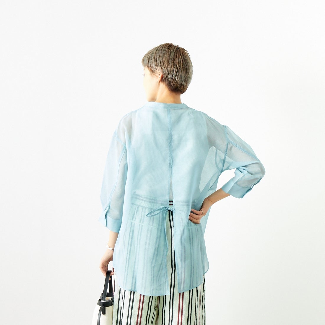 Jf Ready Made [ジェイエフレディメイド] シアーリネンバックリボンシャツ [754376] 72 ｸﾞﾘｰﾝ &&モデル身長：160cm 着用サイズ：F&&