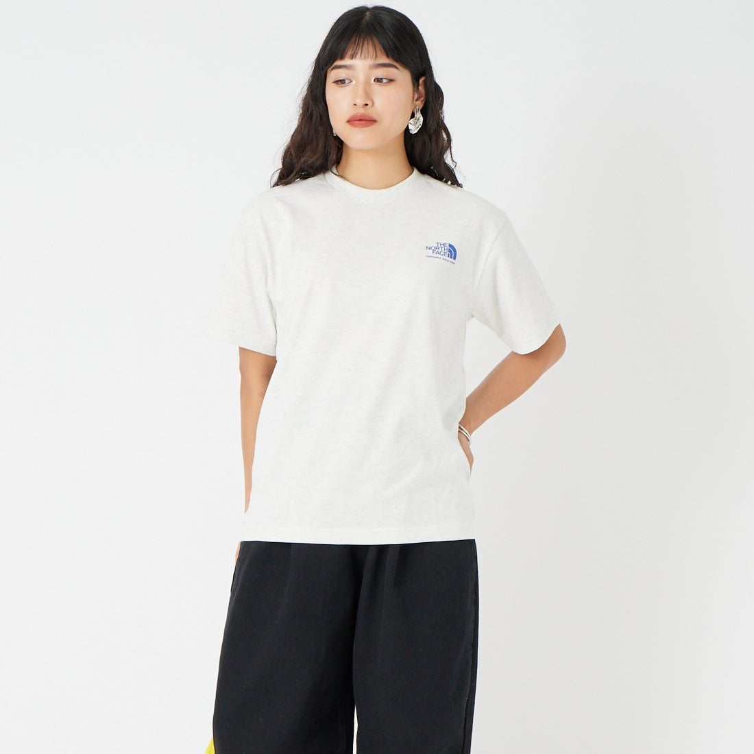 THE NORTH FACE [ザ ノースフェイス] ショートスリーブ ヒストリカルロゴTシャツ [NT32407] WX &&モデル身長：162cm 着用サイズ：S&&