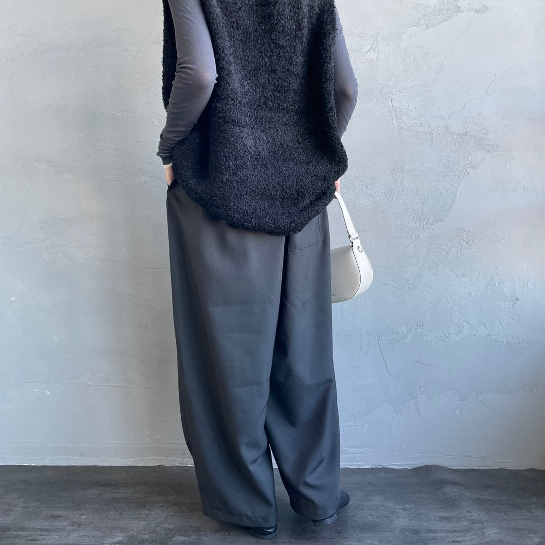 mizuiro ind [ミズイロインド] ワイドカーゴパンツ [1-260016] 93 D.GRAY &&モデル身長：160cm 着用サイズ：F&&