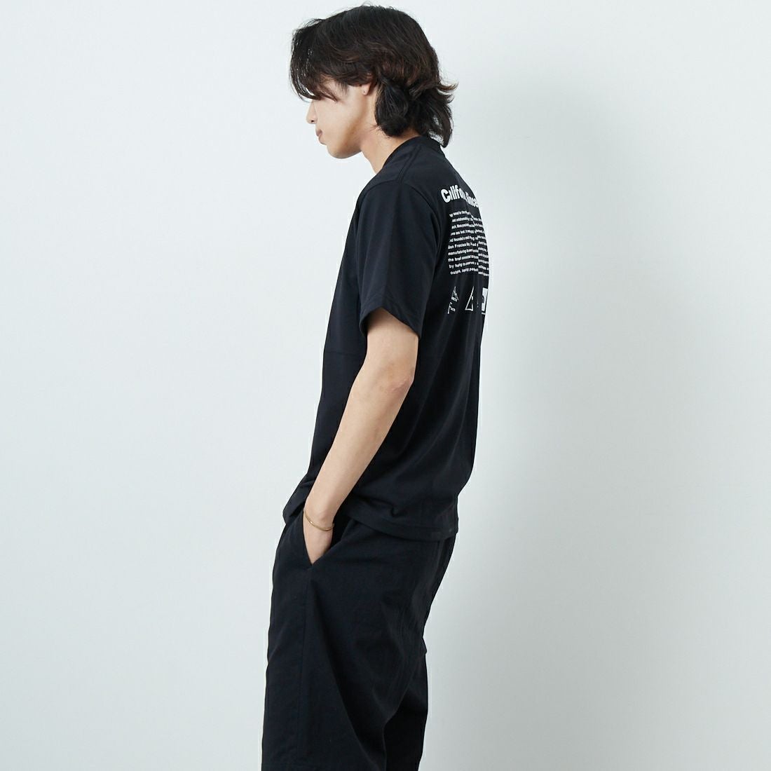 THE NORTH FACE [ザ ノースフェイス] ショートスリーブ ヒストリカルロゴTシャツ [NT32407] K &&モデル身長：179cm 着用サイズ：M&&