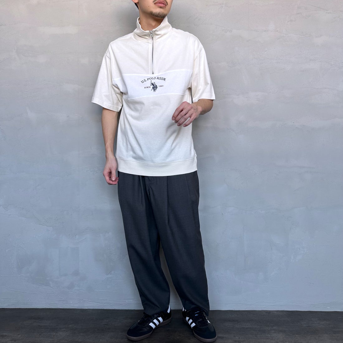 U.S.POLO ASSN. [ユーエスポロアッスン] 別注 ハーフジップ ショートスリーブTシャツ [PLM42217IN-JF] ｱｲﾎﾞﾘｰ &&モデル身長：168cm 着用サイズ：S&&