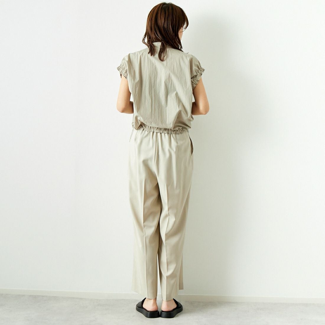 Jeans Factory Clothes [ジーンズファクトリークローズ] メニータックパンツ [21242057] 033 ﾍﾞｰｼﾞｭ &&モデル身長：167cm 着用サイズ：36&&