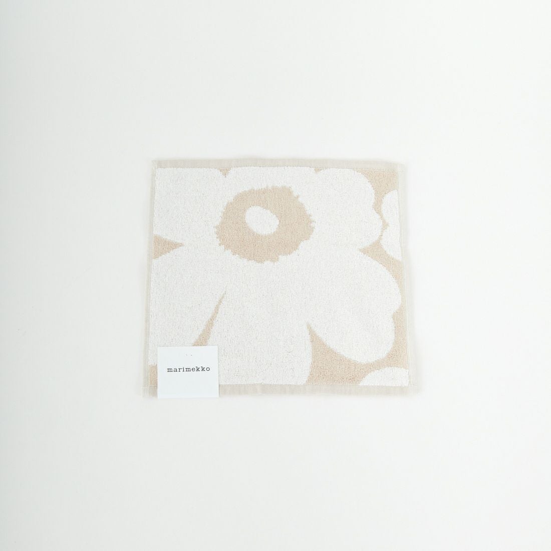 82 ﾍﾞｰｼﾞｭ