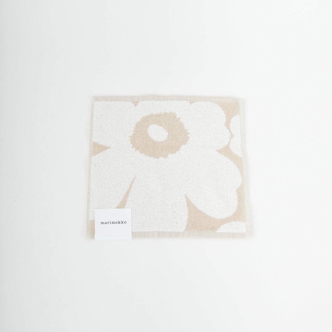 82 ﾍﾞｰｼﾞｭ