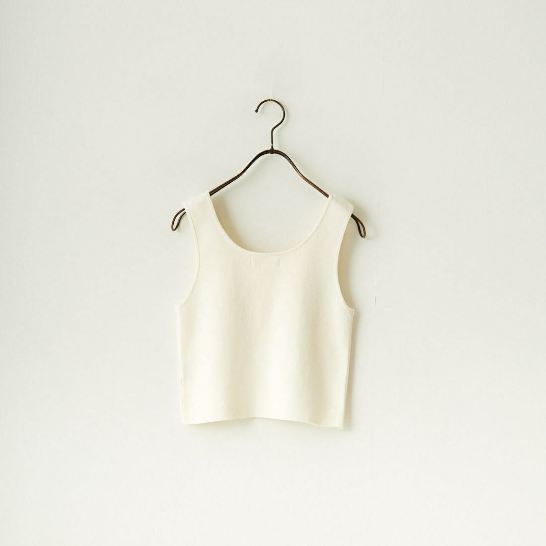 anuke [アンヌーク] クロップド ニットタンクトップ [62410503] IVR