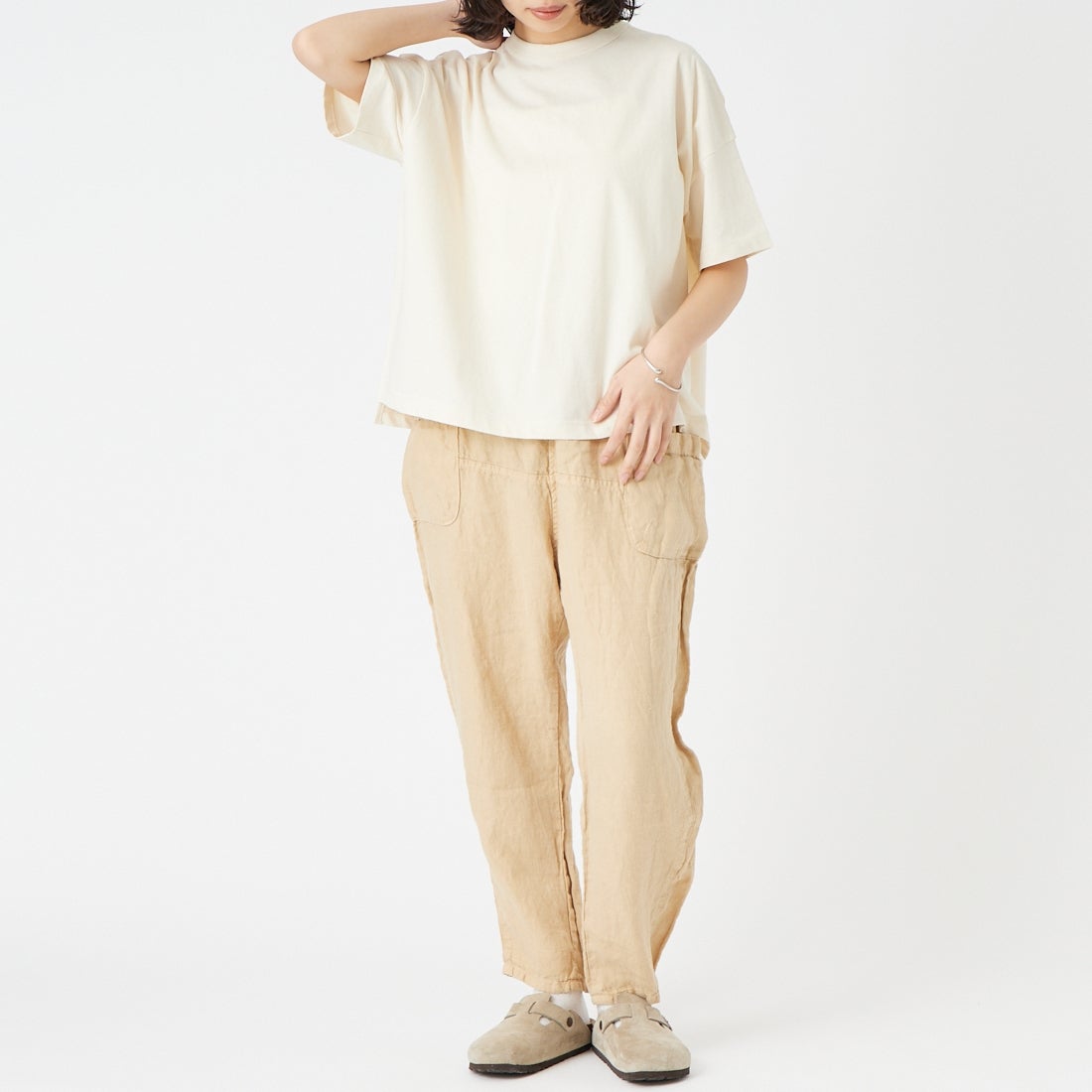 tumugu: [ツムグ] オーガニック空紡天竺Tシャツ [TC24111] 06 KINARI &&モデル身長：162cm 着用サイズ：F&&