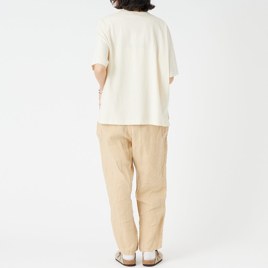 tumugu: [ツムグ] オーガニック空紡天竺Tシャツ [TC24111] 06 KINARI &&モデル身長：162cm 着用サイズ：F&&