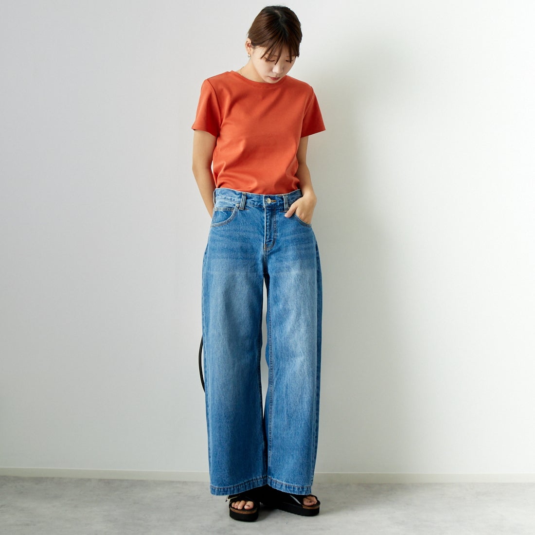 CLOCHE [クロシェ] クルーネックコンパクトTシャツ [41285759] ｵﾚﾝｼﾞ &&モデル身長：167cm 着用サイズ：2&&