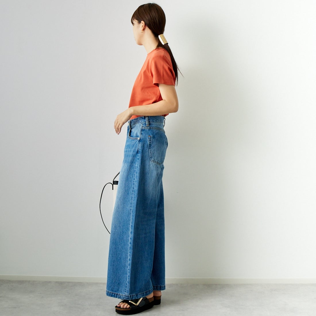 CLOCHE [クロシェ] クルーネックコンパクトTシャツ [41285759] ｵﾚﾝｼﾞ &&モデル身長：167cm 着用サイズ：2&&