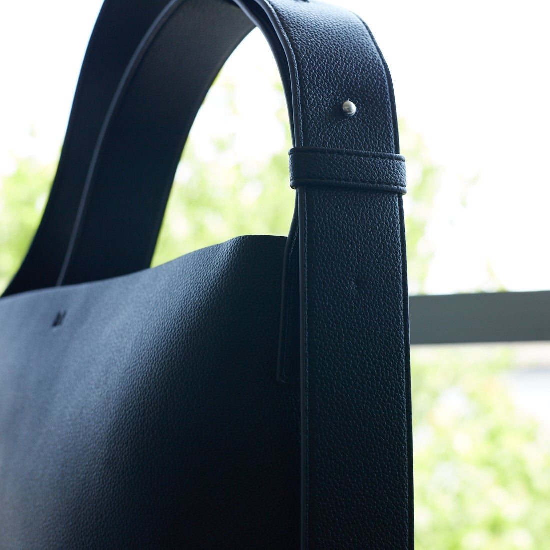 &MyuQ [アンドミューク] 別注 JUNO バケツ型トートバッグ [MCB071-JF] BLK/KHK