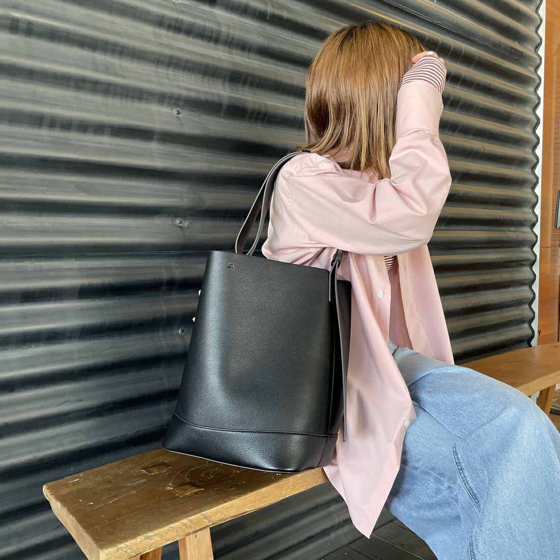 &MyuQ [アンドミューク] 別注 JUNO バケツ型トートバッグ [MCB071-JF] BLK/KHK