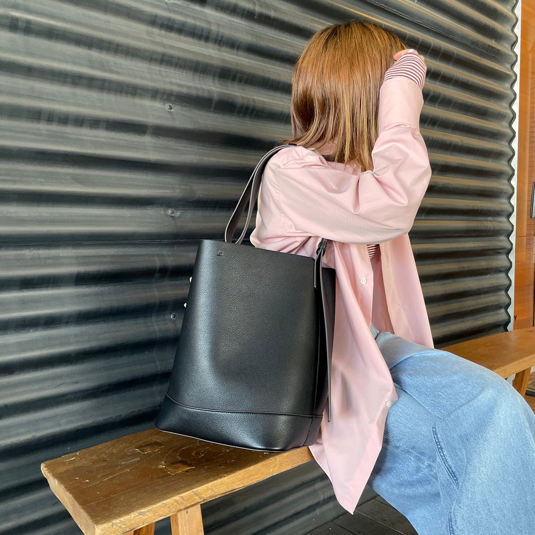 &MyuQ [アンドミューク] 別注 JUNO バケツ型トートバッグ [MCB071-JF] BLK/KHK