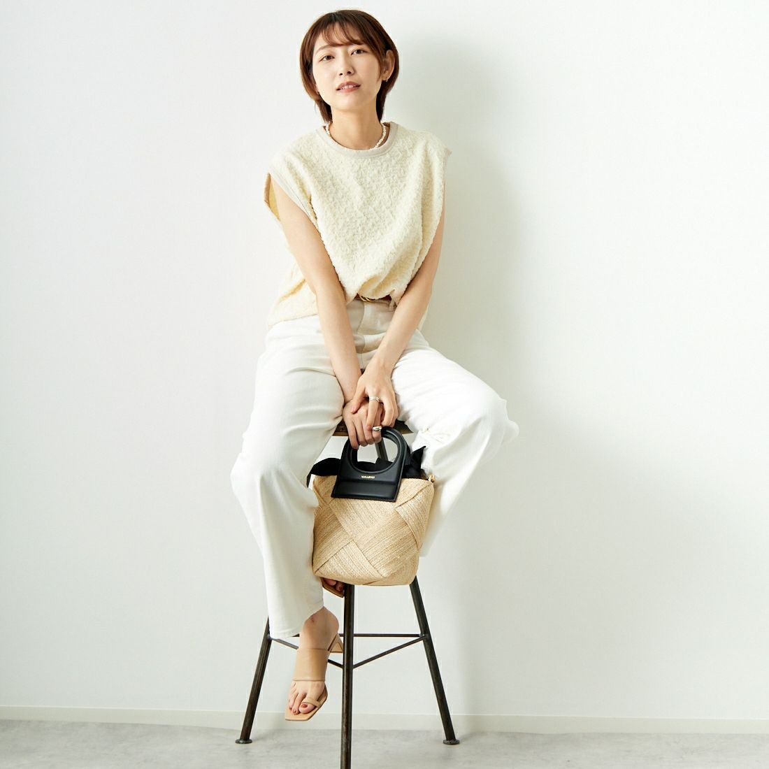 CHIGNON [シニヨン] フクレチュールプルオーバー [8743-630KO] O.WHITE &&モデル身長：167cm 着用サイズ：F&&