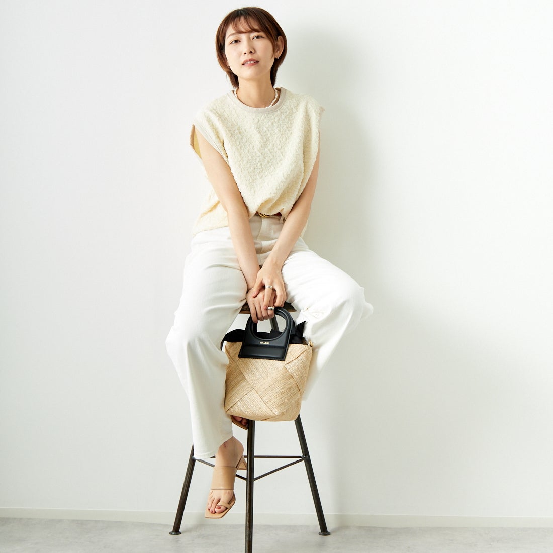 CHIGNON [シニヨン] フクレチュールプルオーバー [8743-630KO] O.WHITE &&モデル身長：167cm 着用サイズ：F&&