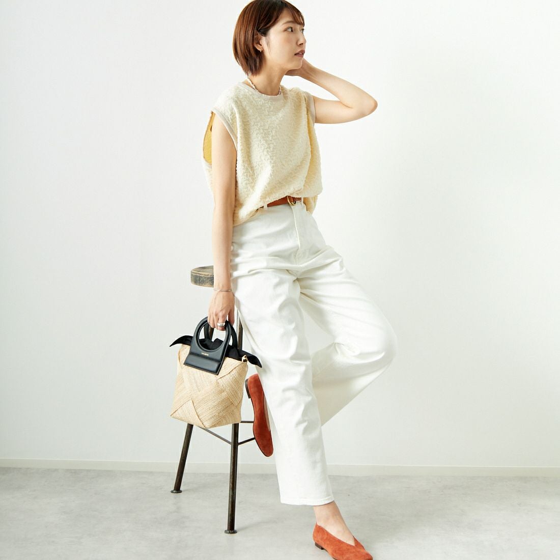 CHIGNON [シニヨン] フクレチュールプルオーバー [8743-630KO] O.WHITE &&モデル身長：167cm 着用サイズ：F&&