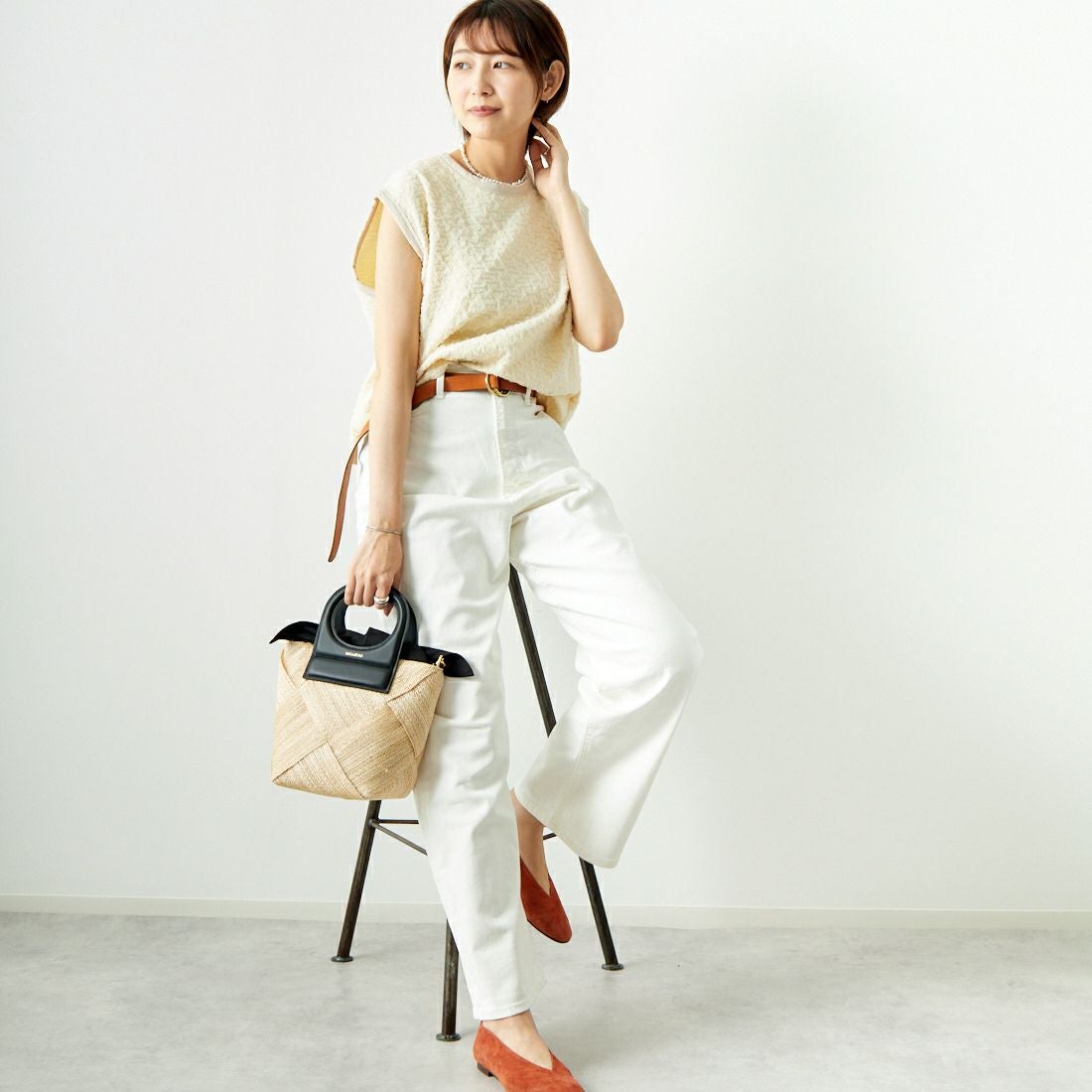 CHIGNON [シニヨン] フクレチュールプルオーバー [8743-630KO] O.WHITE &&モデル身長：167cm 着用サイズ：F&&