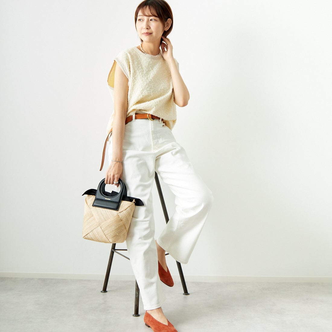 CHIGNON [シニヨン] フクレチュールプルオーバー [8743-630KO] O.WHITE &&モデル身長：167cm 着用サイズ：F&&