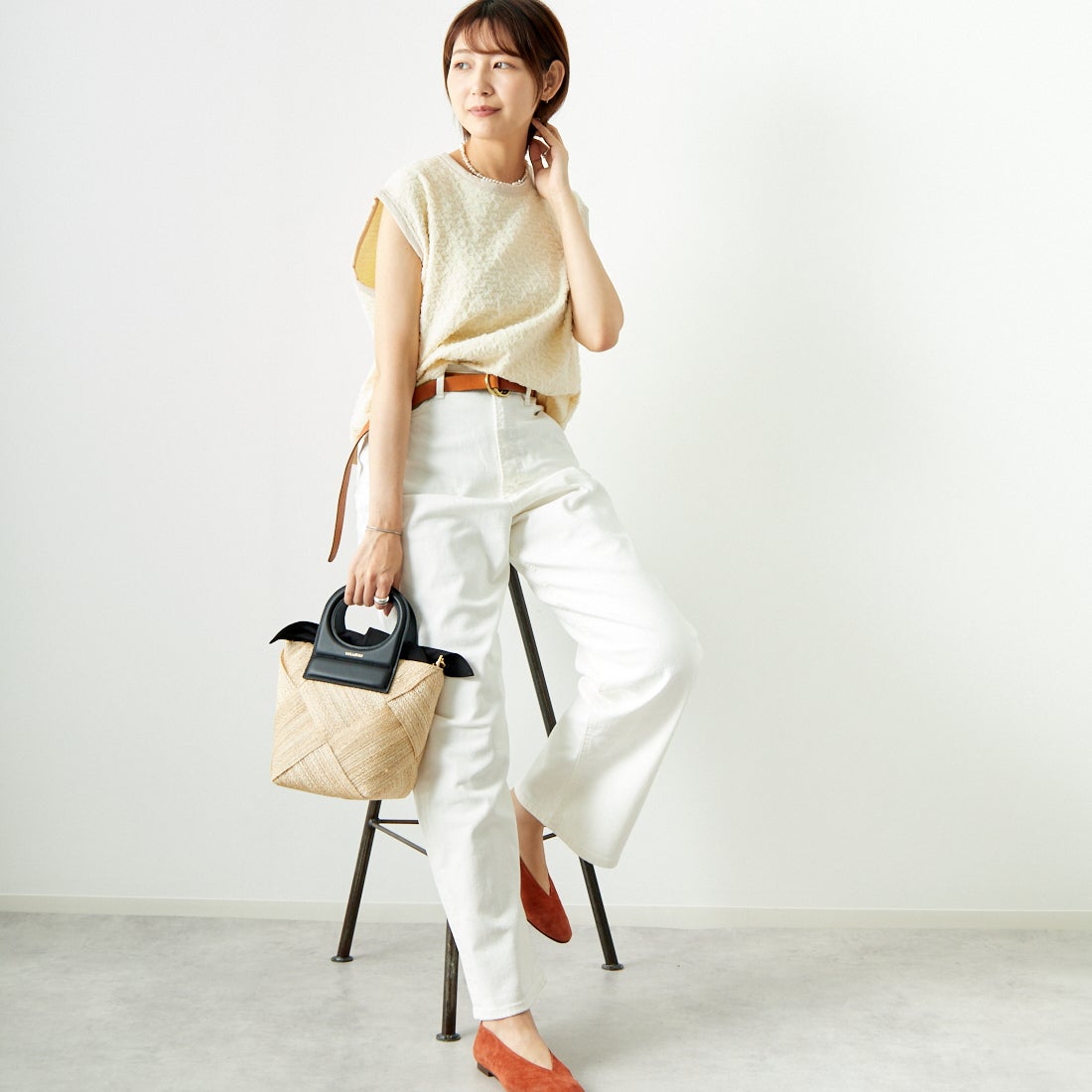 CHIGNON [シニヨン] フクレチュールプルオーバー [8743-630KO] O.WHITE &&モデル身長：167cm 着用サイズ：F&&