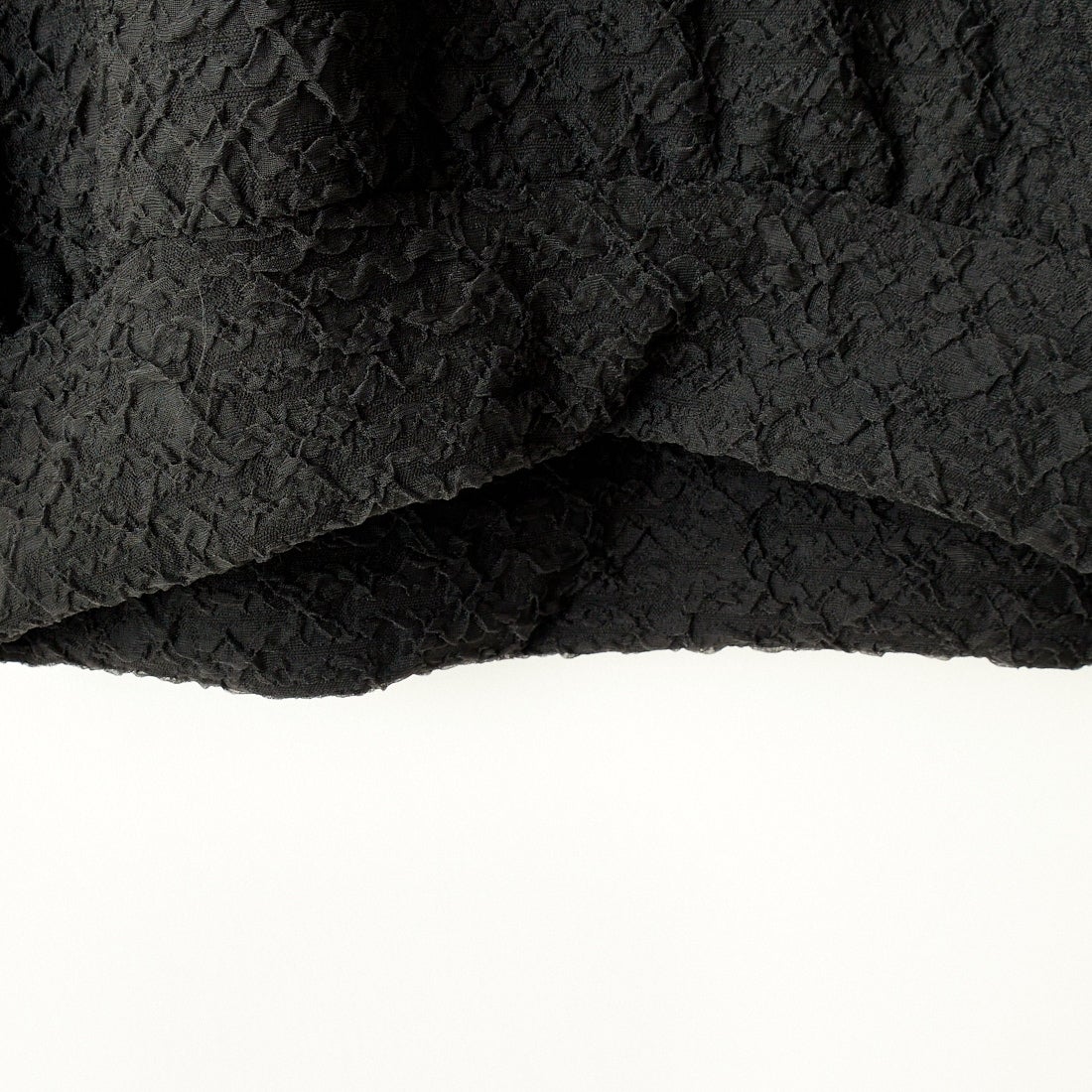 CHIGNON [シニヨン] フクレチュールプルオーバー [8743-630KO] BLACK