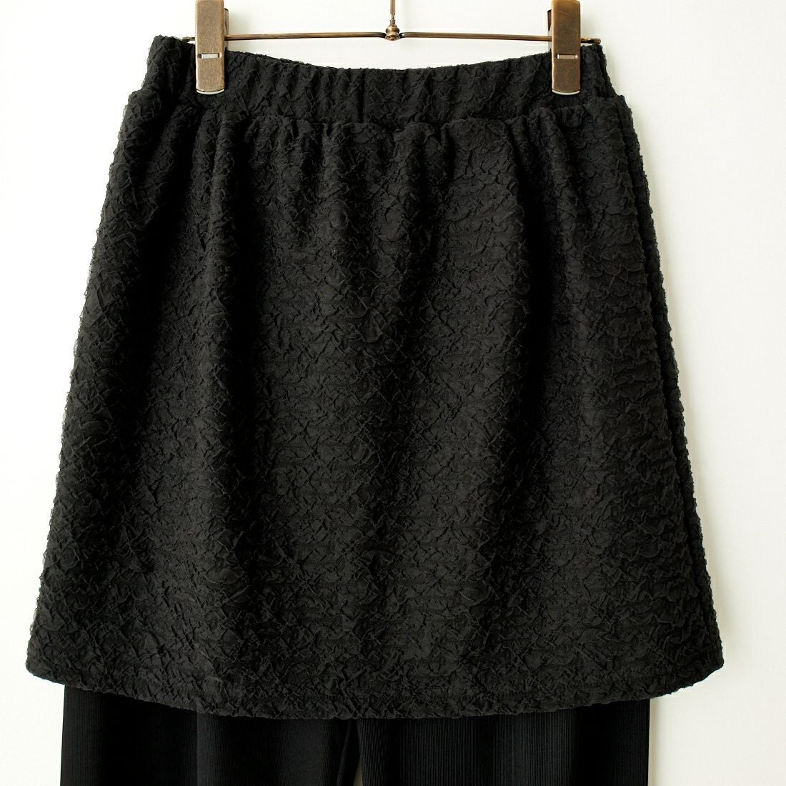 CHIGNON [シニヨン] フクレチュールスカートパンツ [3743-631KO] BLACK