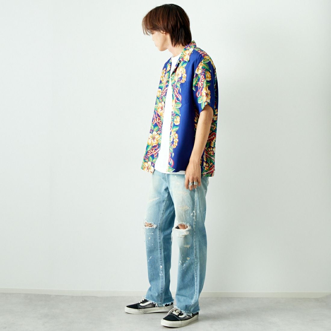 SUN SURF [サンサーフ] レーヨンハワイアンシャツ [SS39212] 128 NAVY &&モデル身長：179cm 着用サイズ：XL&&
