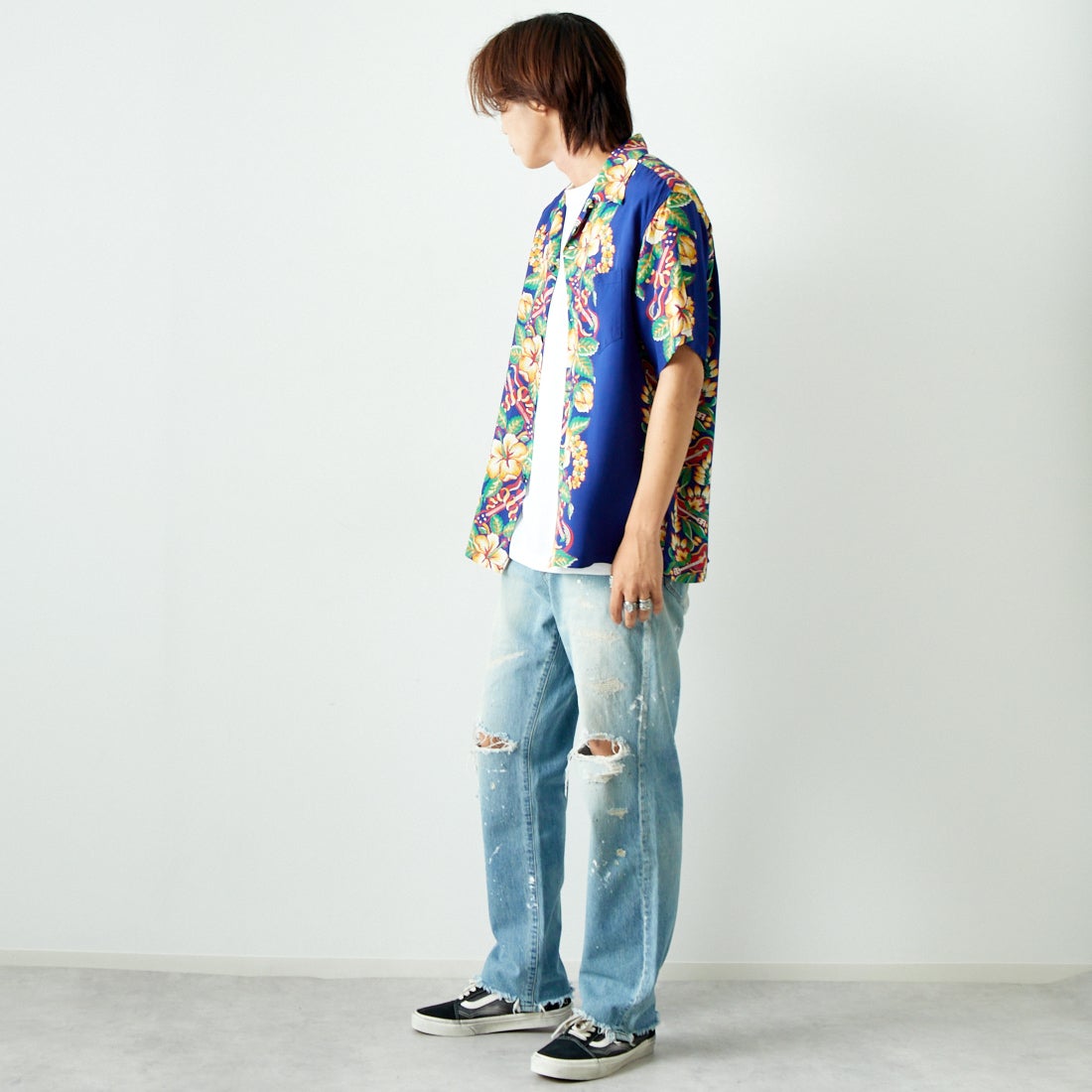 SUN SURF [サンサーフ] レーヨンハワイアンシャツ [SS39212] 128 NAVY &&モデル身長：179cm 着用サイズ：XL&&