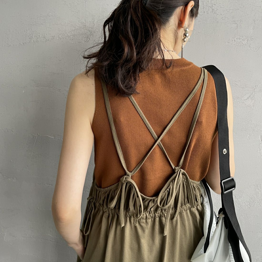 By/m [バイエム] マルチWAY ギャザーキャミカットワンピース [24122007] 39 KHAKI &&モデル身長：160cm 着用サイズ：F&&