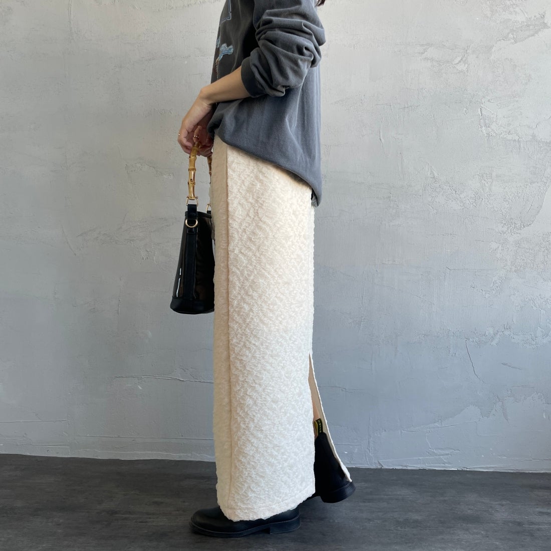 By/m [バイエム] ふくれジャガード ナローロングスカート [24122014] 02 OFF &&モデル身長：160cm 着用サイズ：F&&