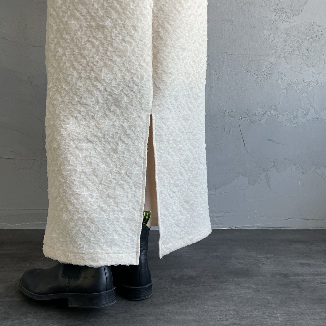 By/m [バイエム] ふくれジャガード ナローロングスカート [24122014] 02 OFF &&モデル身長：160cm 着用サイズ：F&&