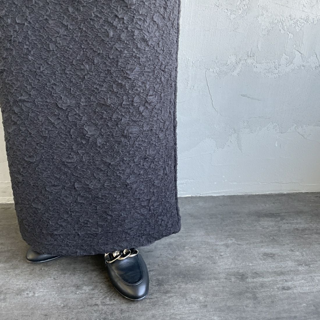 By/m [バイエム] ふくれジャガード ナローロングスカート [24122014] 09 BLACK &&モデル身長：156cm 着用サイズ：F&&