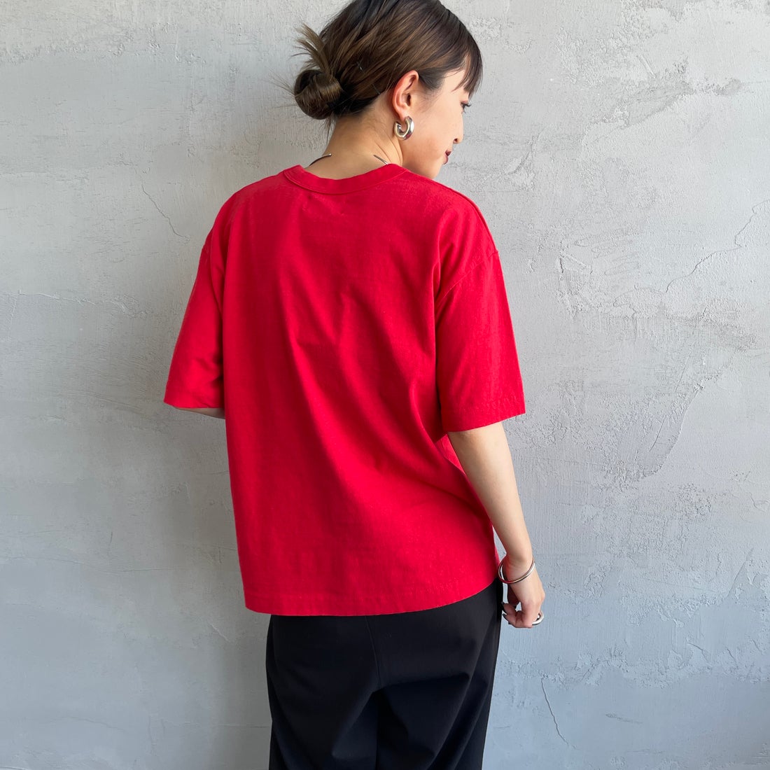 MEYAME [メヤメ] ブランクTシャツ [MEY-1874] RED &&モデル身長：150cm 着用サイズ：F&&
