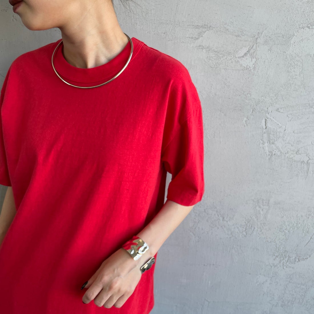 MEYAME [メヤメ] ブランクTシャツ [MEY-1874] RED &&モデル身長：150cm 着用サイズ：F&&