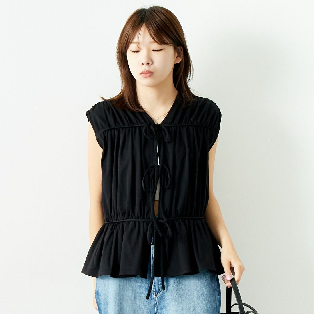 BLACK&&モデル身長：167cm 着用サイズ：F&&