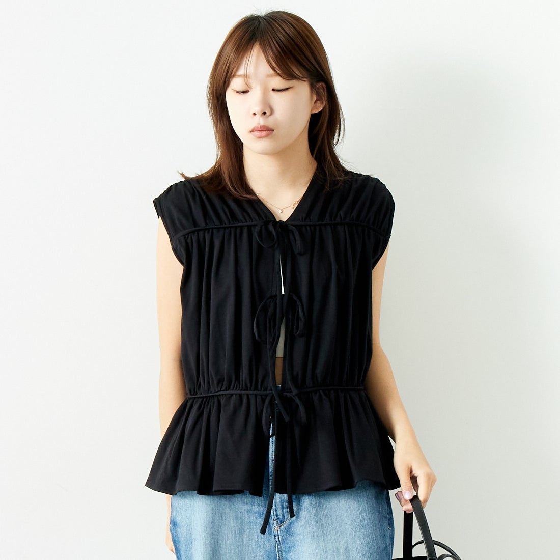 BLACK&&モデル身長：167cm 着用サイズ：F&&